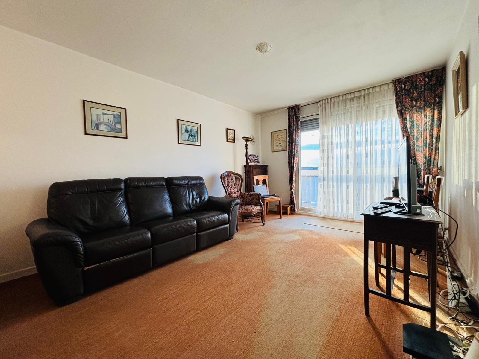 Appartement à rénover à vendre  - 4 pièce(s) - 83m2 - Annemasse (74100)