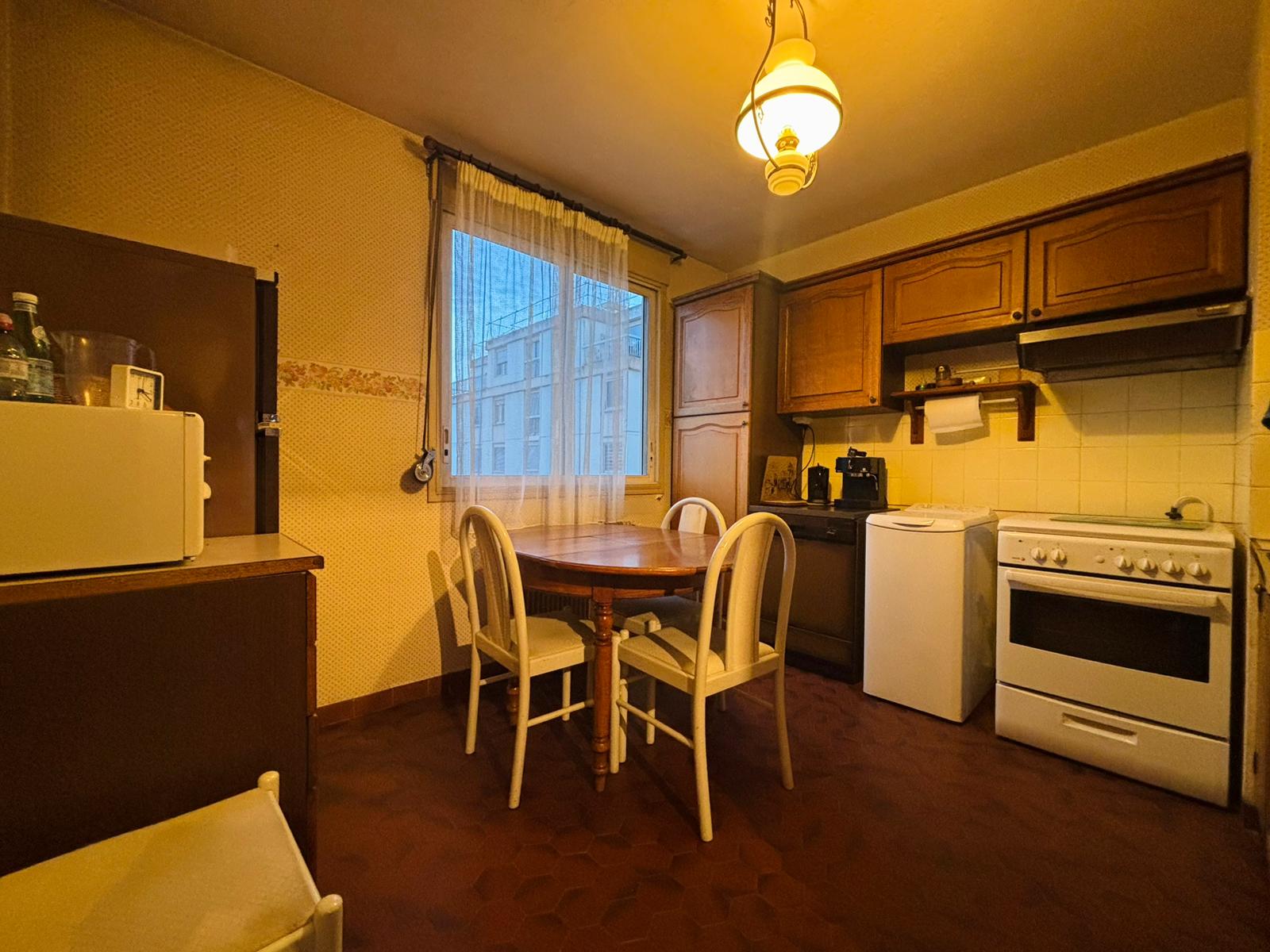 Appartement à rénover à vendre  - 4 pièce(s) - 83m2 - Annemasse (74100)