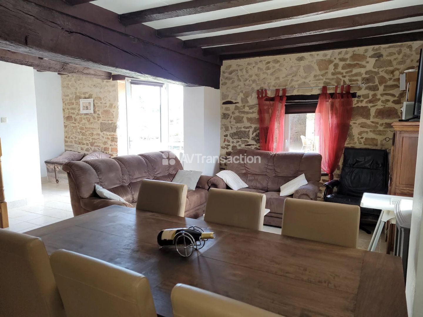 Allier : Propriété avec 2 Gîtes et 3761 m2 de terrain