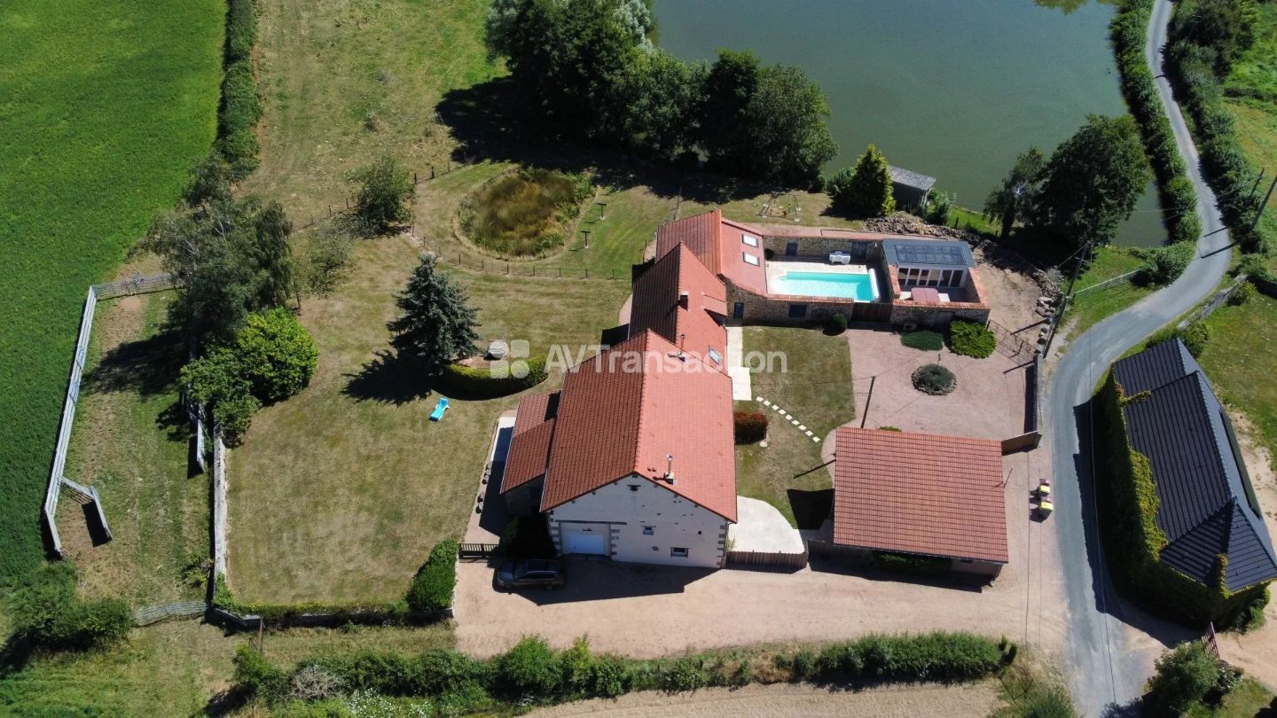 Maison à vendre  - 11 pièce(s) - 320m2 - Hyds (03600)