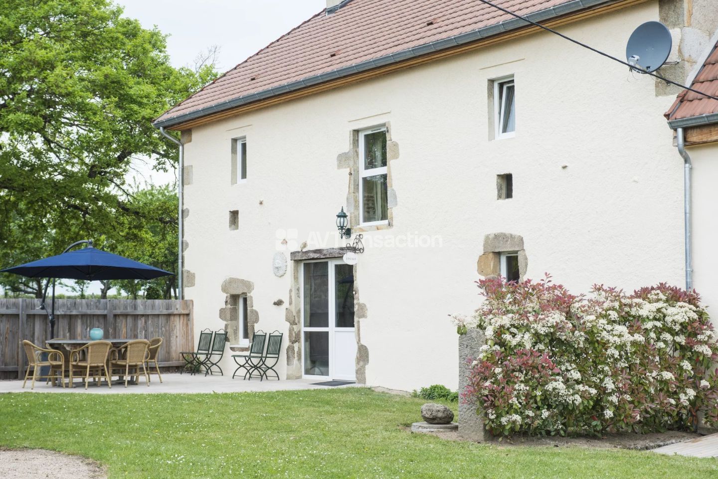 Allier : Propriété avec 2 Gîtes et 3761 m2 de terrain