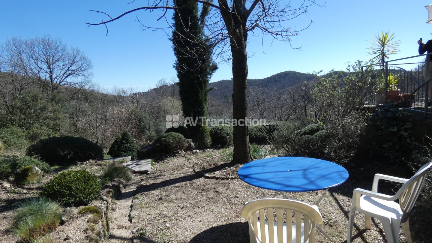 Propriété à vendre  - 7 pièce(s) - 147m2 - Sainte Croix De Caderle (30460)