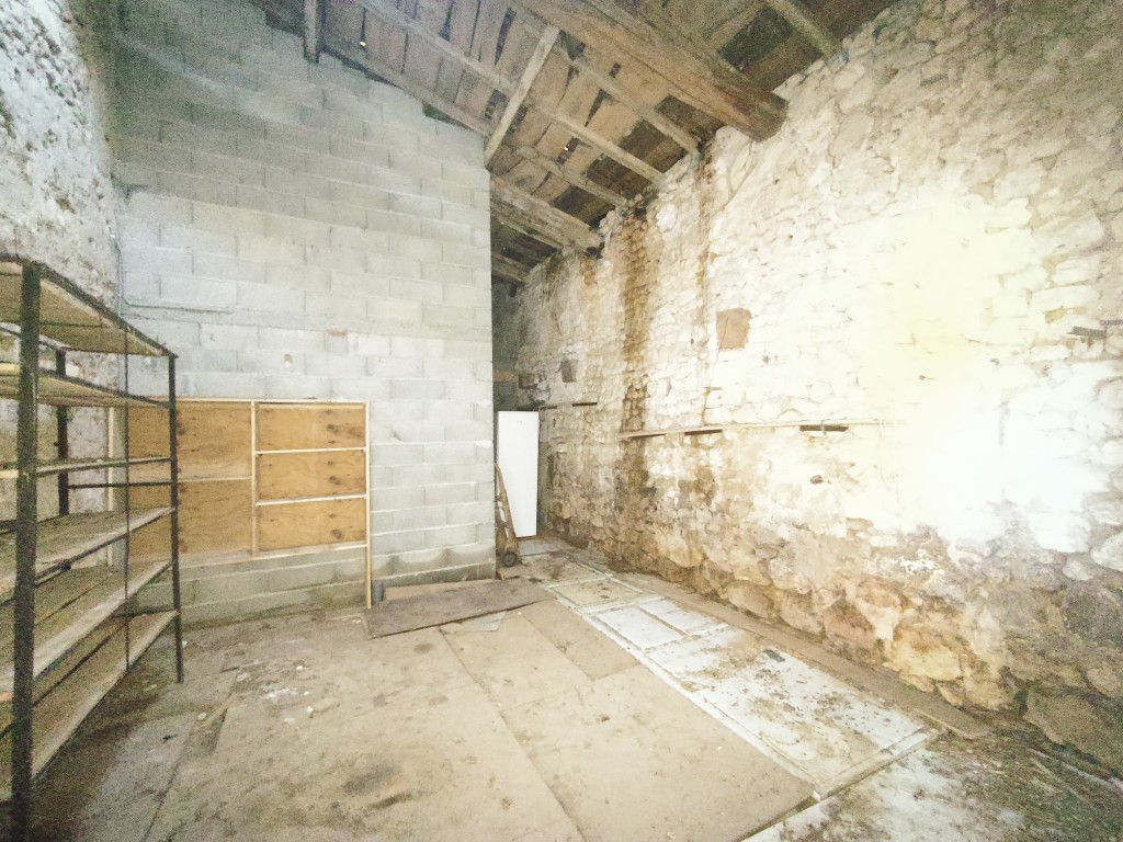 Charmante maison en pierre à 2 km du centre de Pons