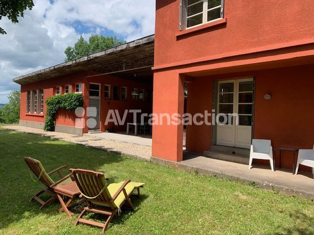 Corrèze : Ancienne école de 152 m² rénovée en loft et maison 