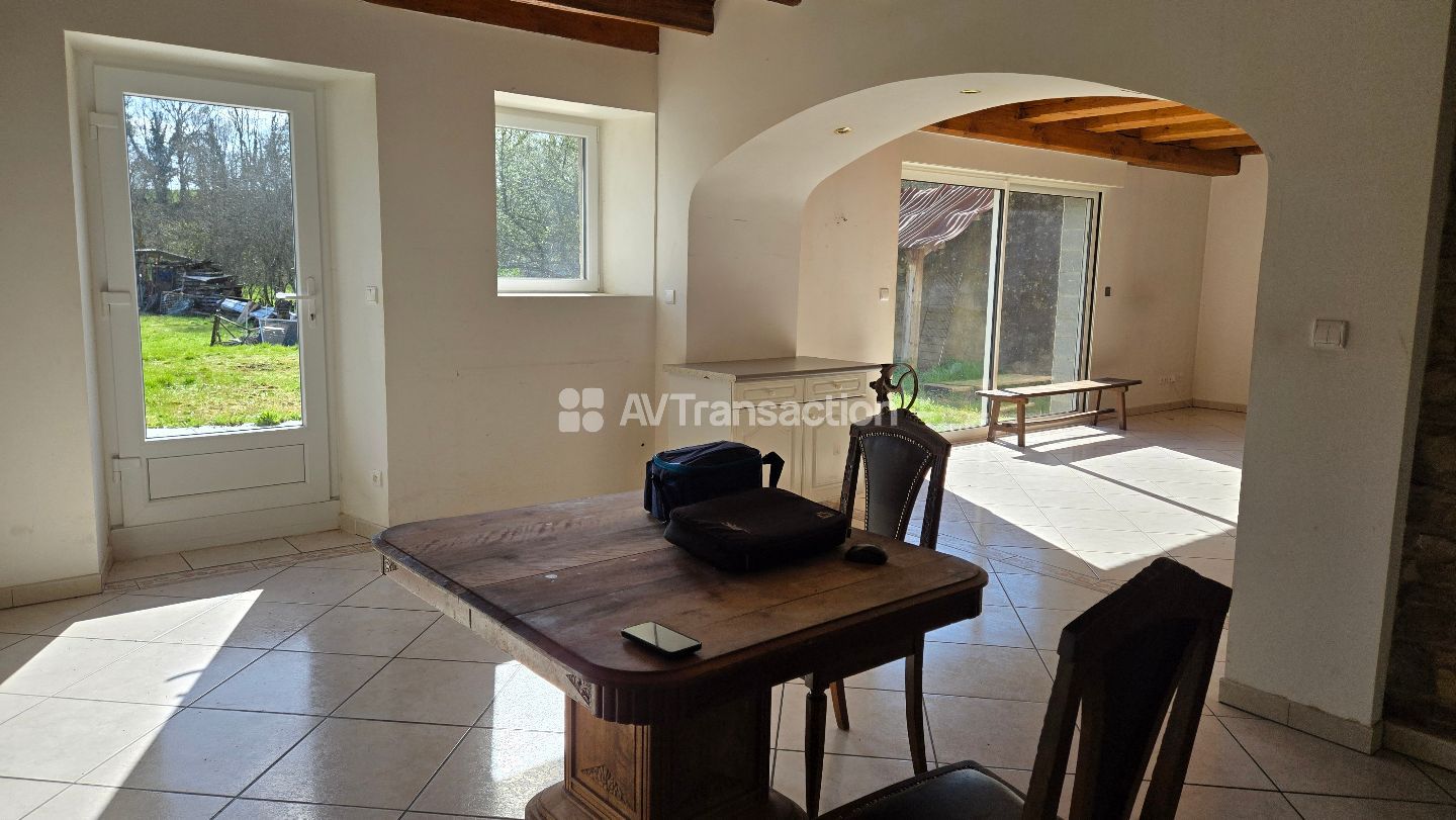 Maison à vendre  - 7 pièce(s) - 218m2 - Farincourt (52500)