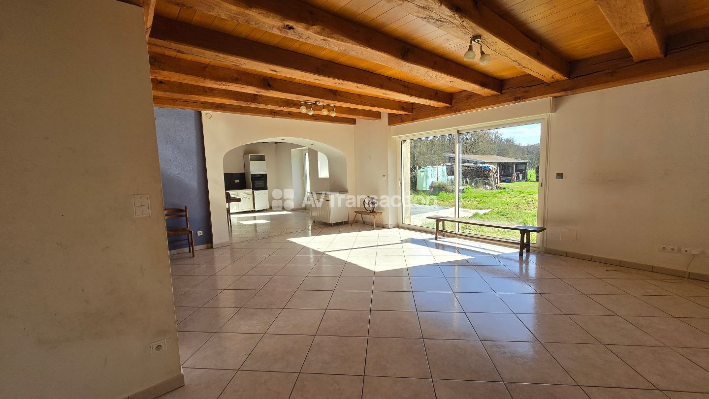 Maison à vendre  - 7 pièce(s) - 218m2 - Farincourt (52500)