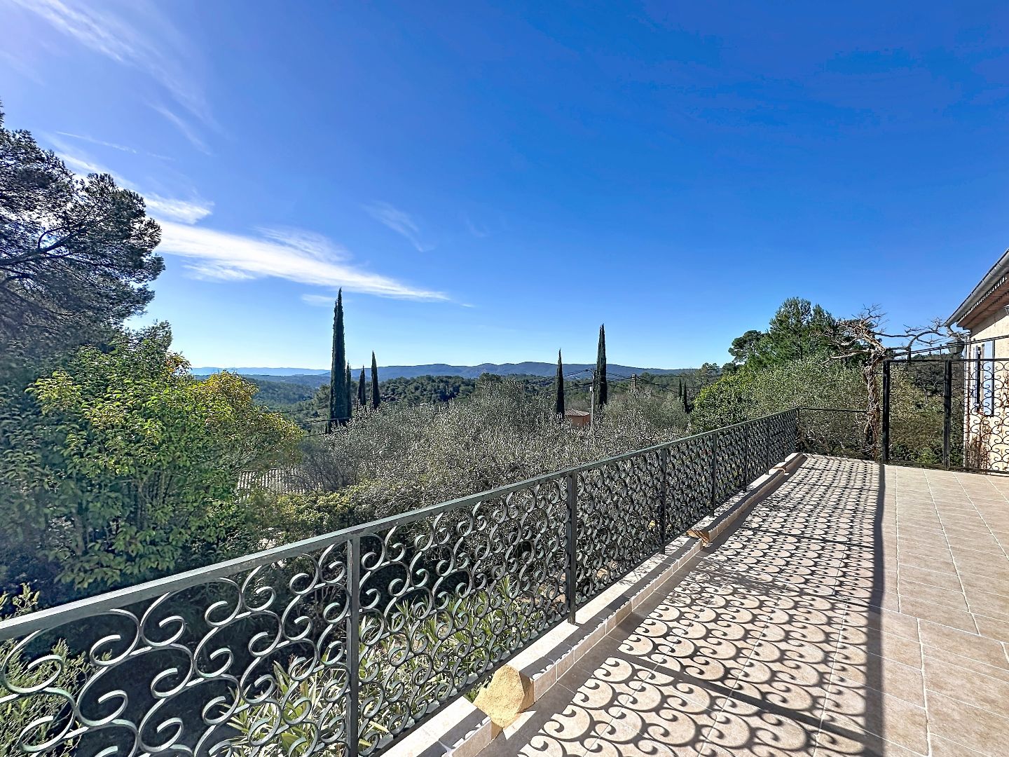 Maison à vendre  - 160m2 - Lorgues (83510)