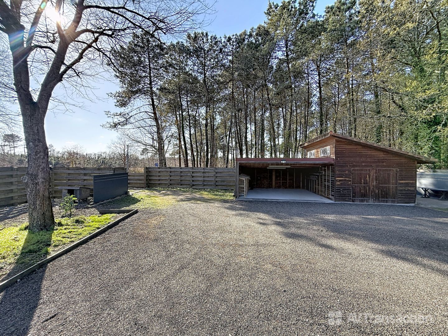 Maison ossature bois au cœur des pins – entre lac et océan