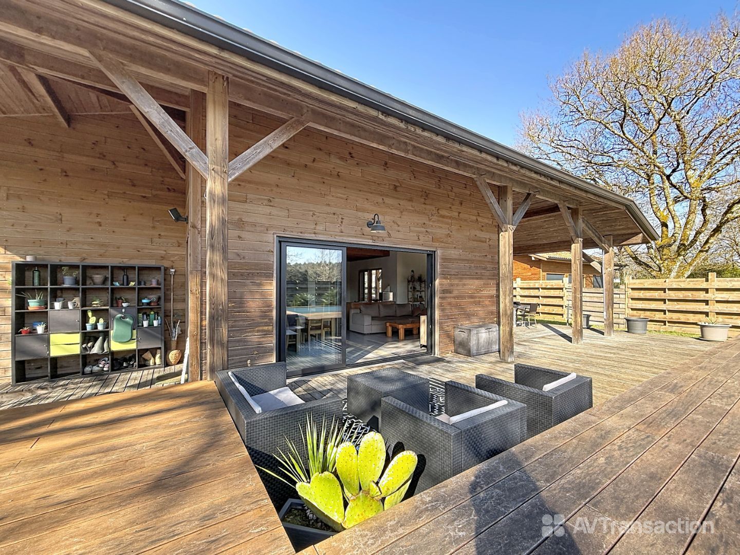 Maison ossature bois au cœur des pins – entre lac et océan