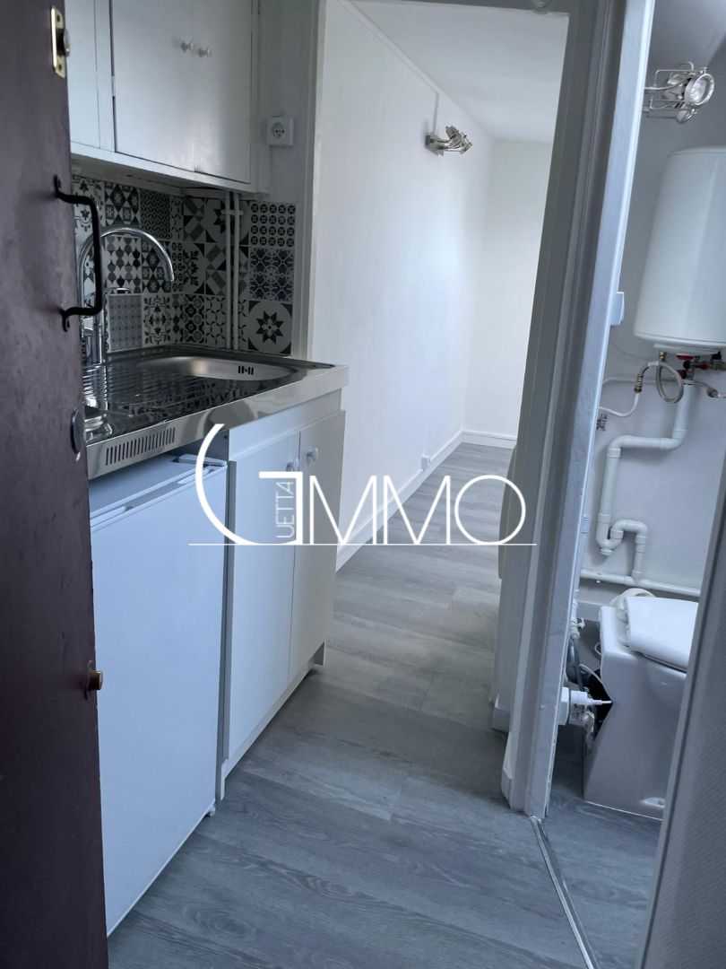 Appartement à vendre  - 1 pièce(s) - 7.18m2 - Paris (75009)