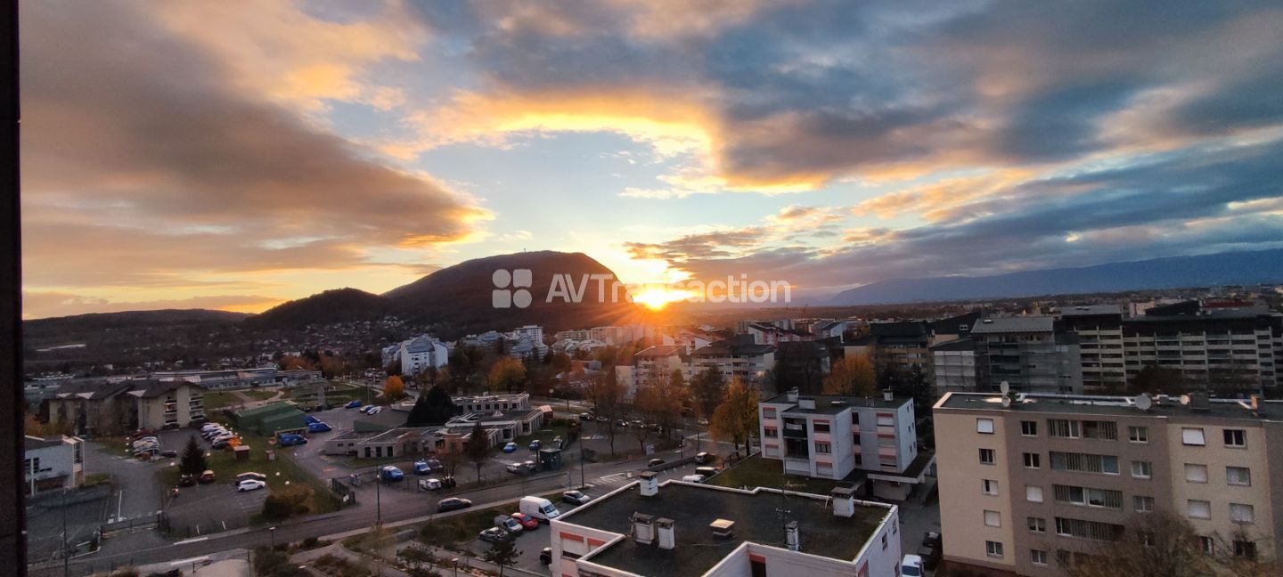 Appartement à vendre  - 6 pièce(s) - Vétraz-monthoux (74100)