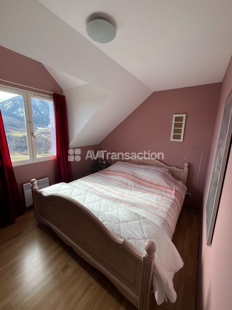 Aspres-les-Corps : Maison individuelle avec vue panoramique