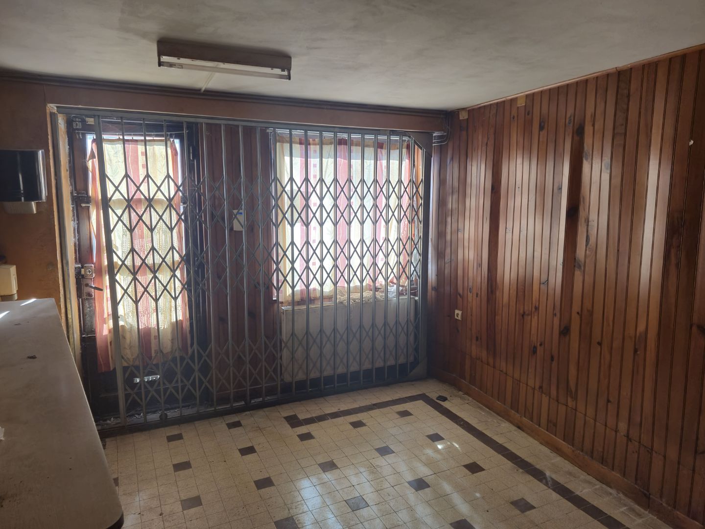 Immeuble à vendre  - 10 pièce(s) - 127.6m2 - Decazeville (12300)