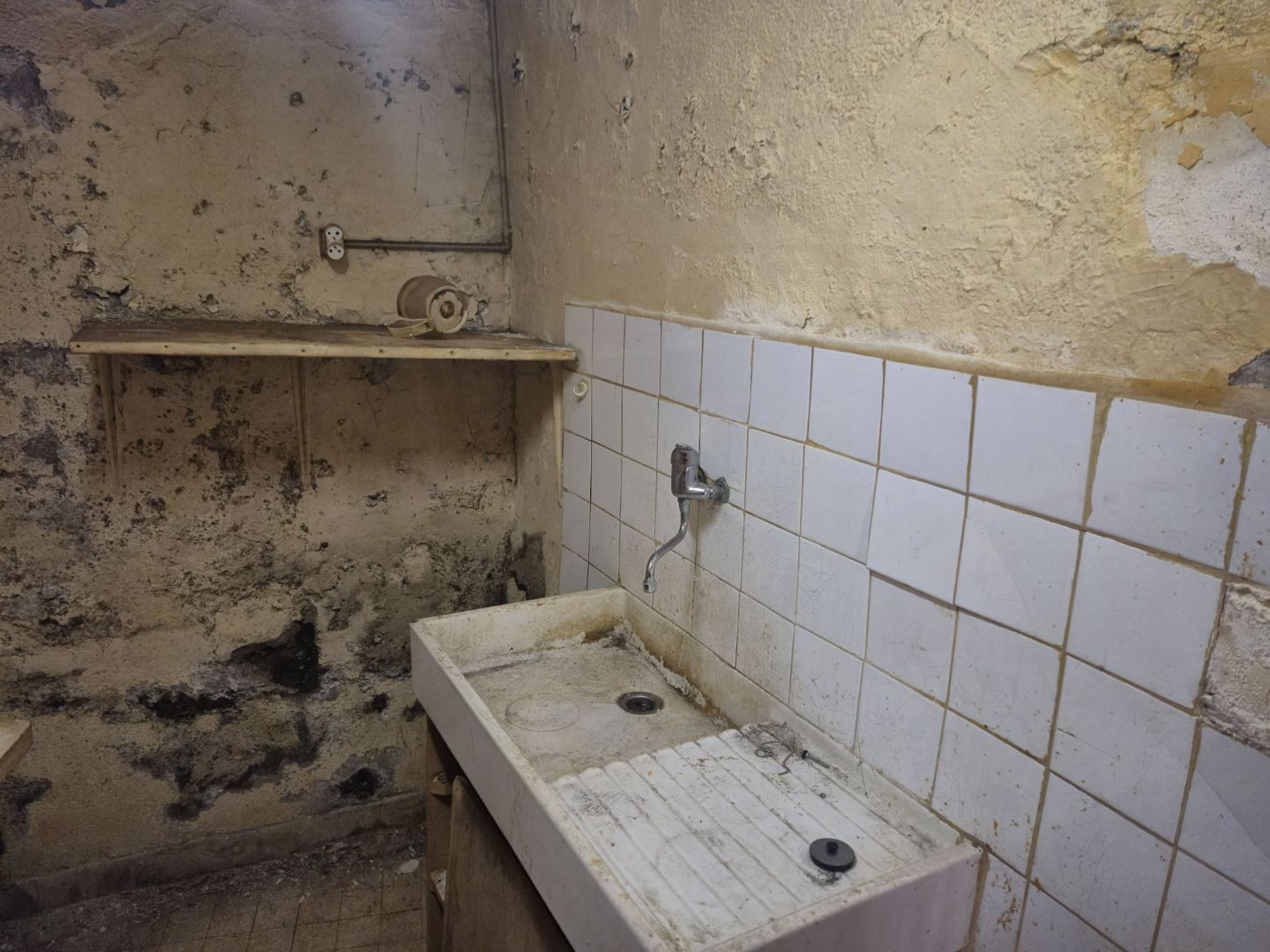 Immeuble à vendre  - 10 pièce(s) - 127.6m2 - Decazeville (12300)