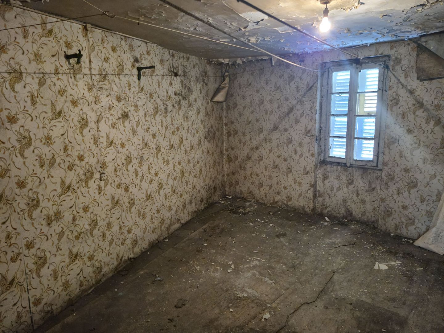 Immeuble à vendre  - 10 pièce(s) - 127.6m2 - Decazeville (12300)