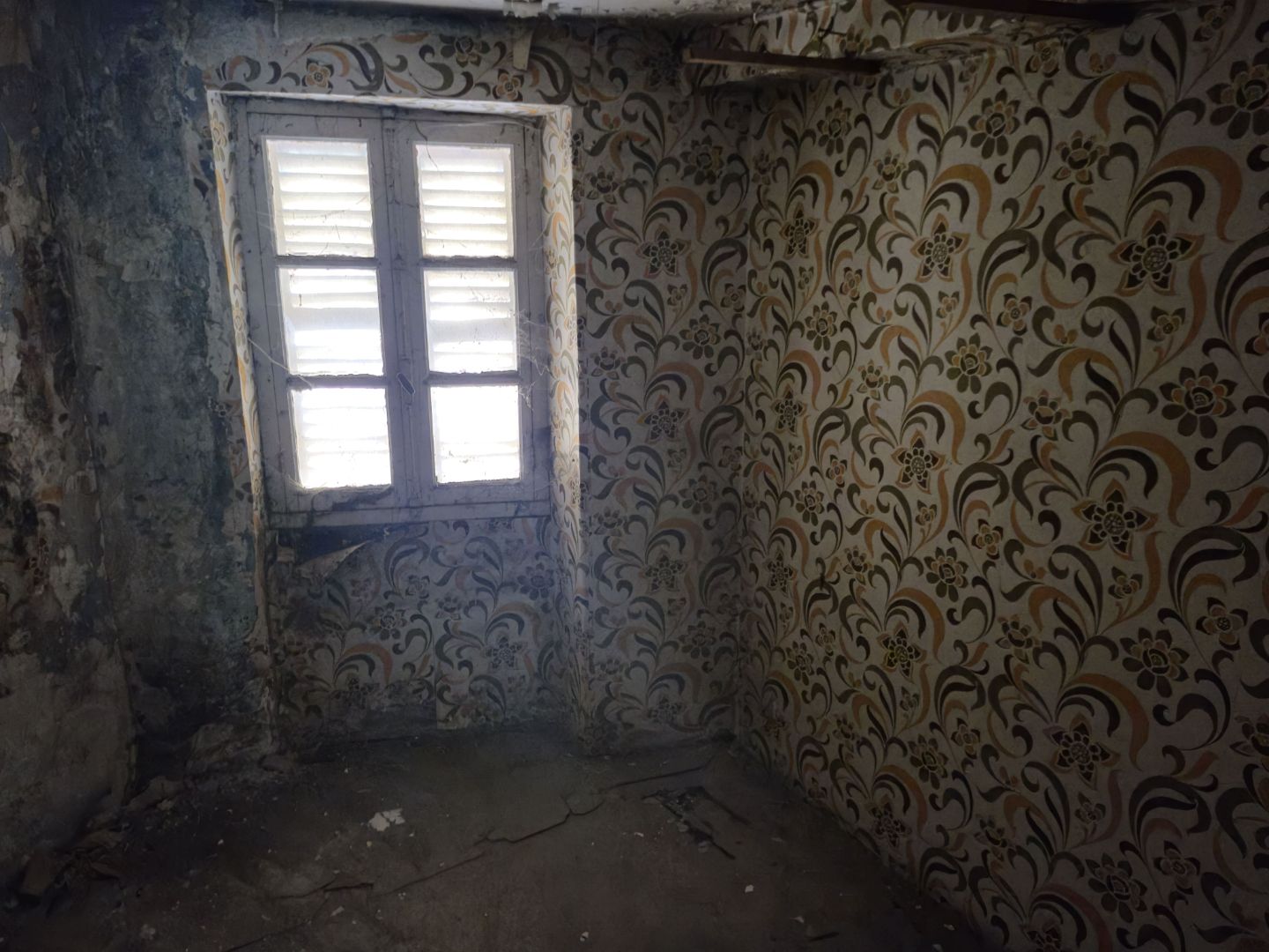 Immeuble à vendre  - 10 pièce(s) - 127.6m2 - Decazeville (12300)