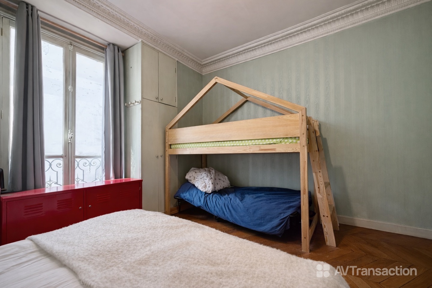 Appartement de charme de 92 m² en étage élevé avec ascenseur