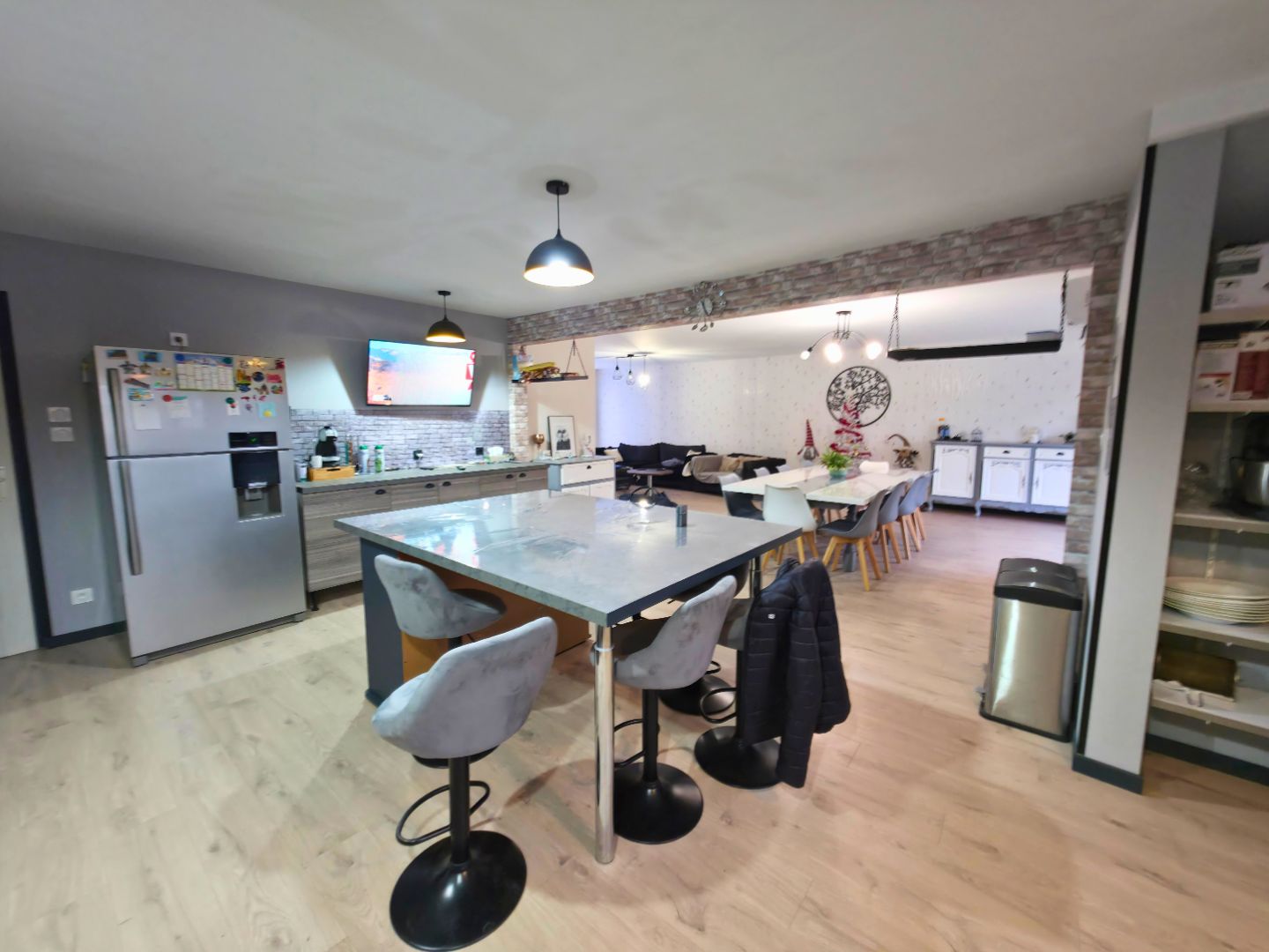 Longère rénovée 297 m² avec jardin – Pommereuil
