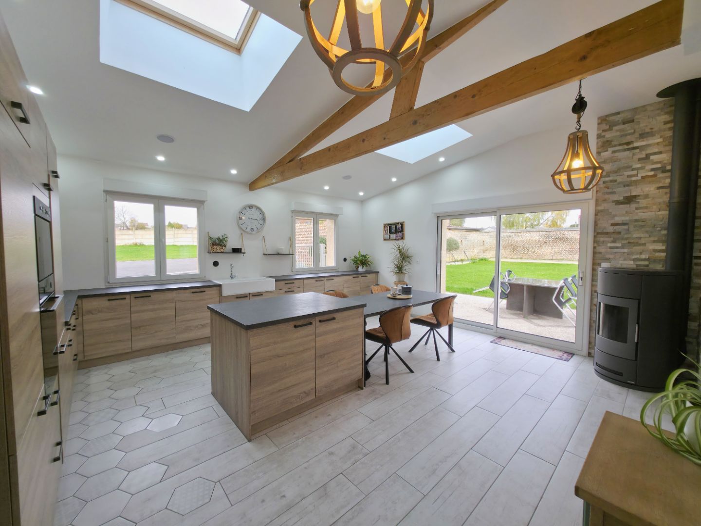 Maison 245 m² + hangar + logement loué – Caudry