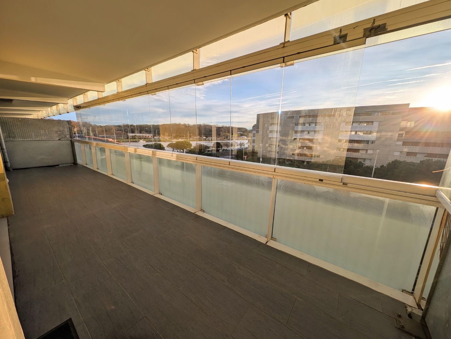 Terrasse, ascenseur et parking couvert !