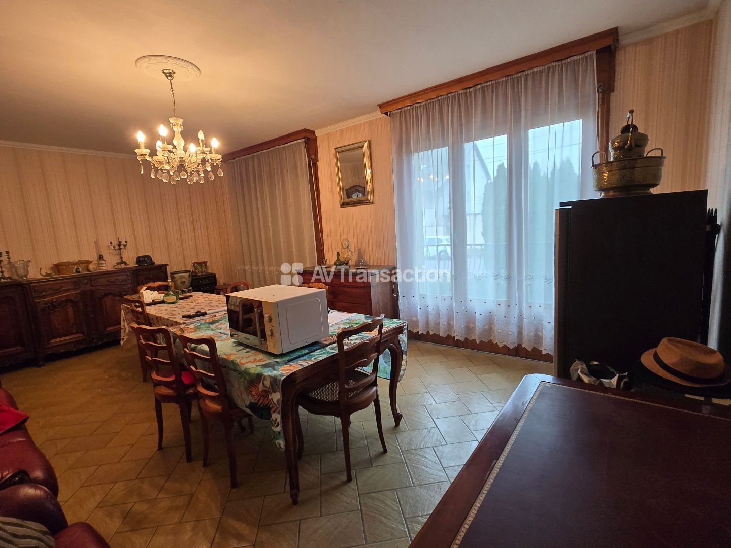 Maison à vendre  - 12 pièce(s) - 242m2 - Gray (70100)