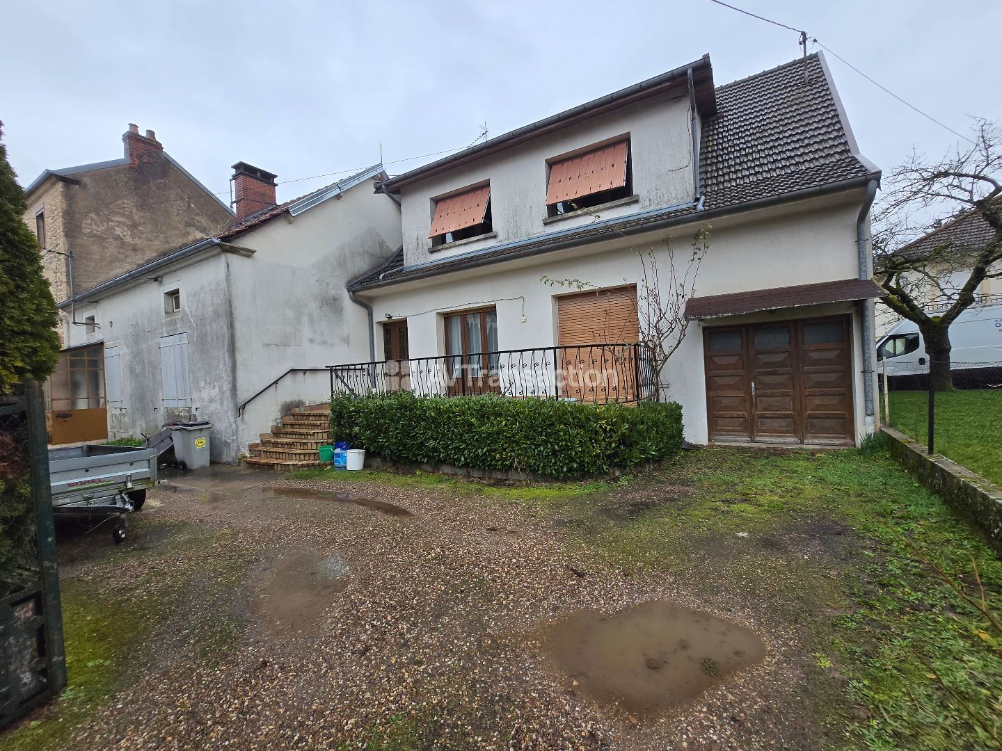 Maison à vendre  - 12 pièce(s) - 242m2 - Gray (70100)