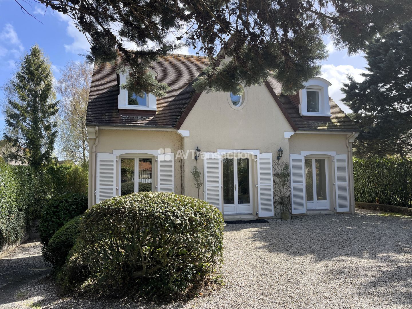 A vendre , maison , Moult 14370 , Calvados , 5 p , terrain 700m2