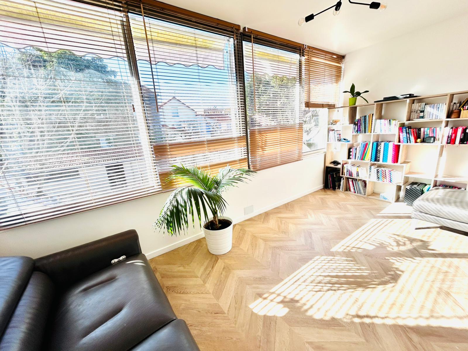 Maison à vendre  - 6 pièce(s) - 141m2 - L'haÿ-les-roses (94240)