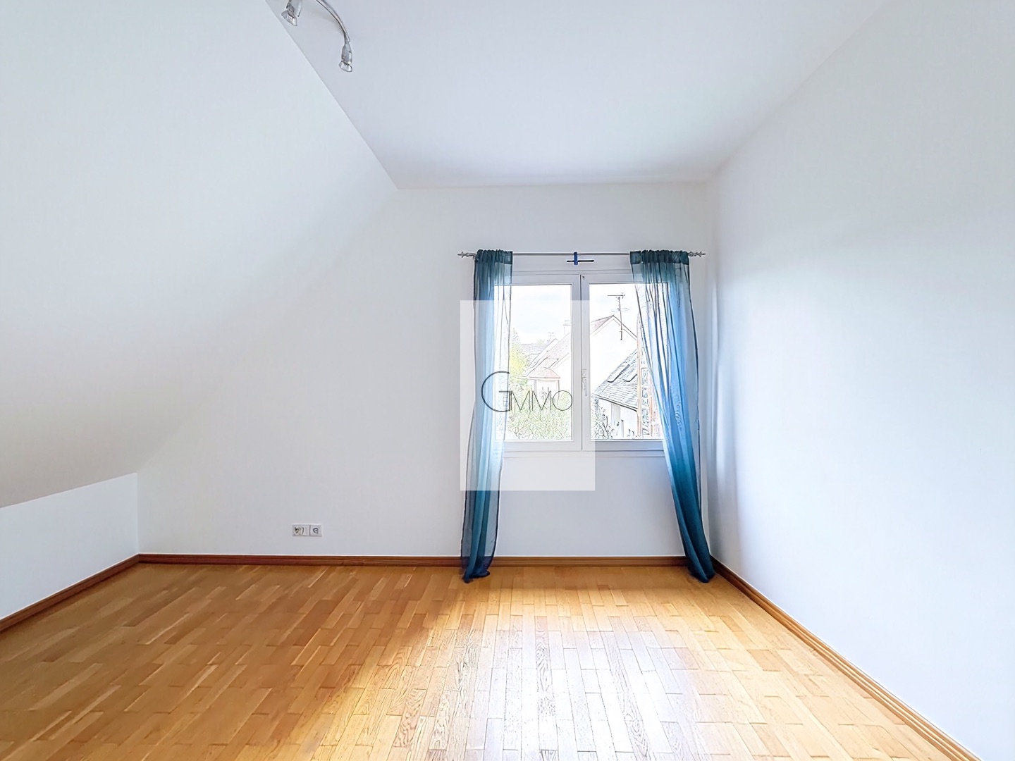 Maison à vendre  - 6 pièce(s) - 215.66m2 - L'haÿ-les-roses (94240)