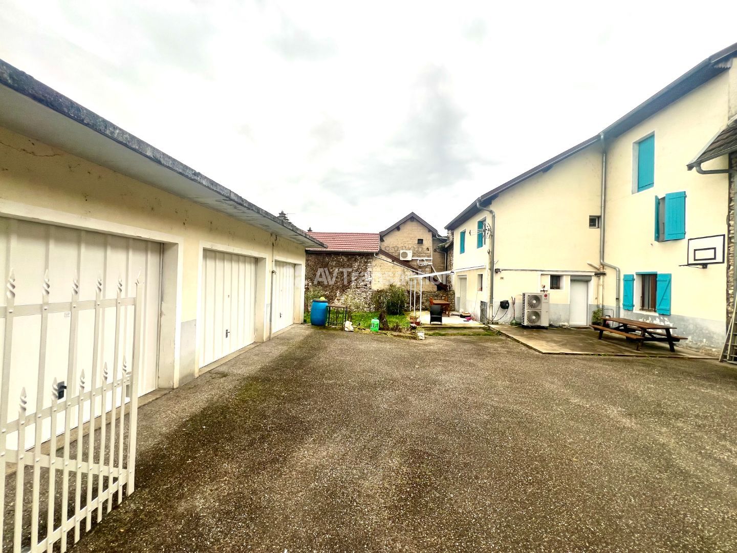 Maison de village à vendre  - 6 pièce(s) - 150m2 - Yenne (73170)