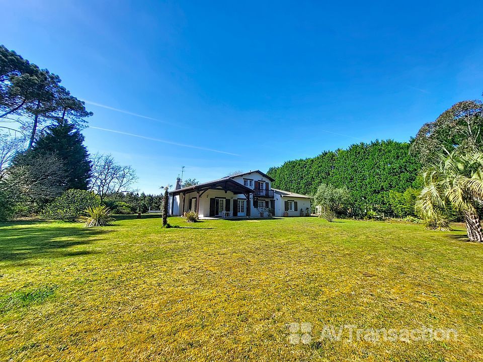 Maison landaise 189 m² et son splendide parc de 6000m² 