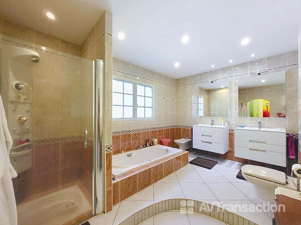 Maison landaise 189 m² et son splendide parc de 6000m² 