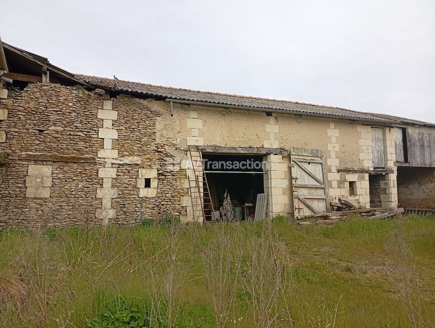 A SAISIR, Charmante grange à rénover