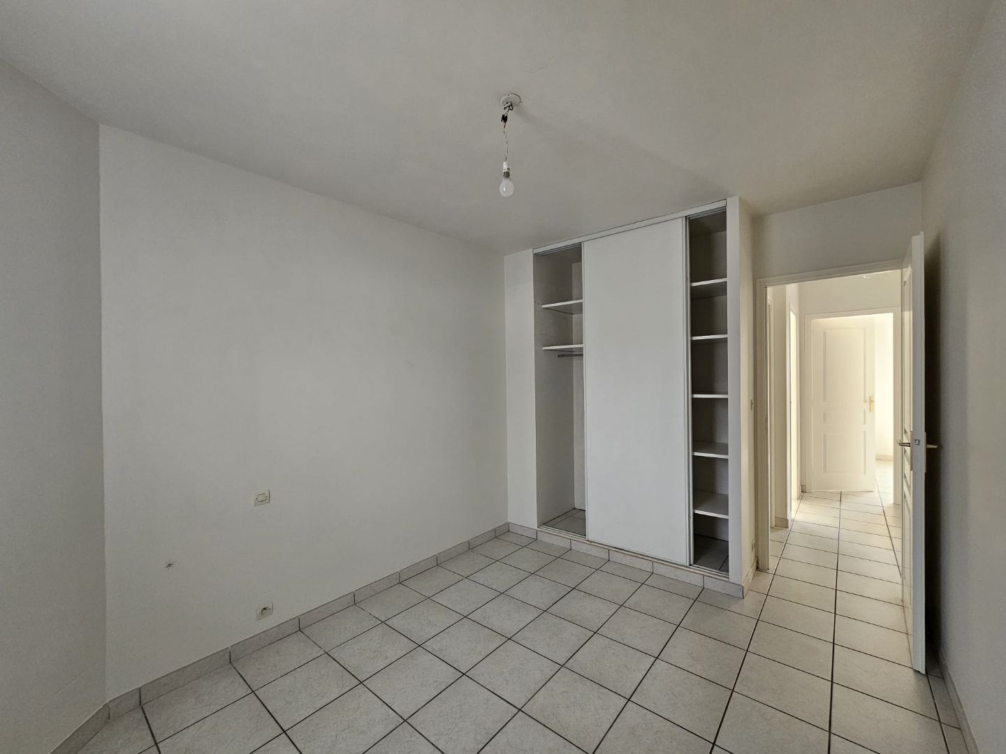 Maison 3 pièces 69 m² + jardin 457m²,1997, proximité commodités