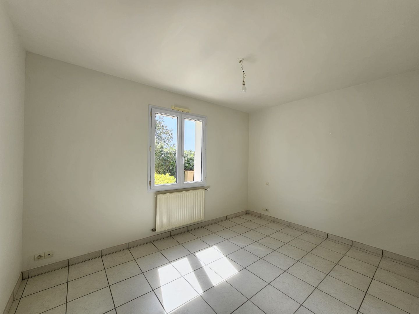 Maison 3 pièces 69 m² + jardin 457m²,1997, proximité commodités
