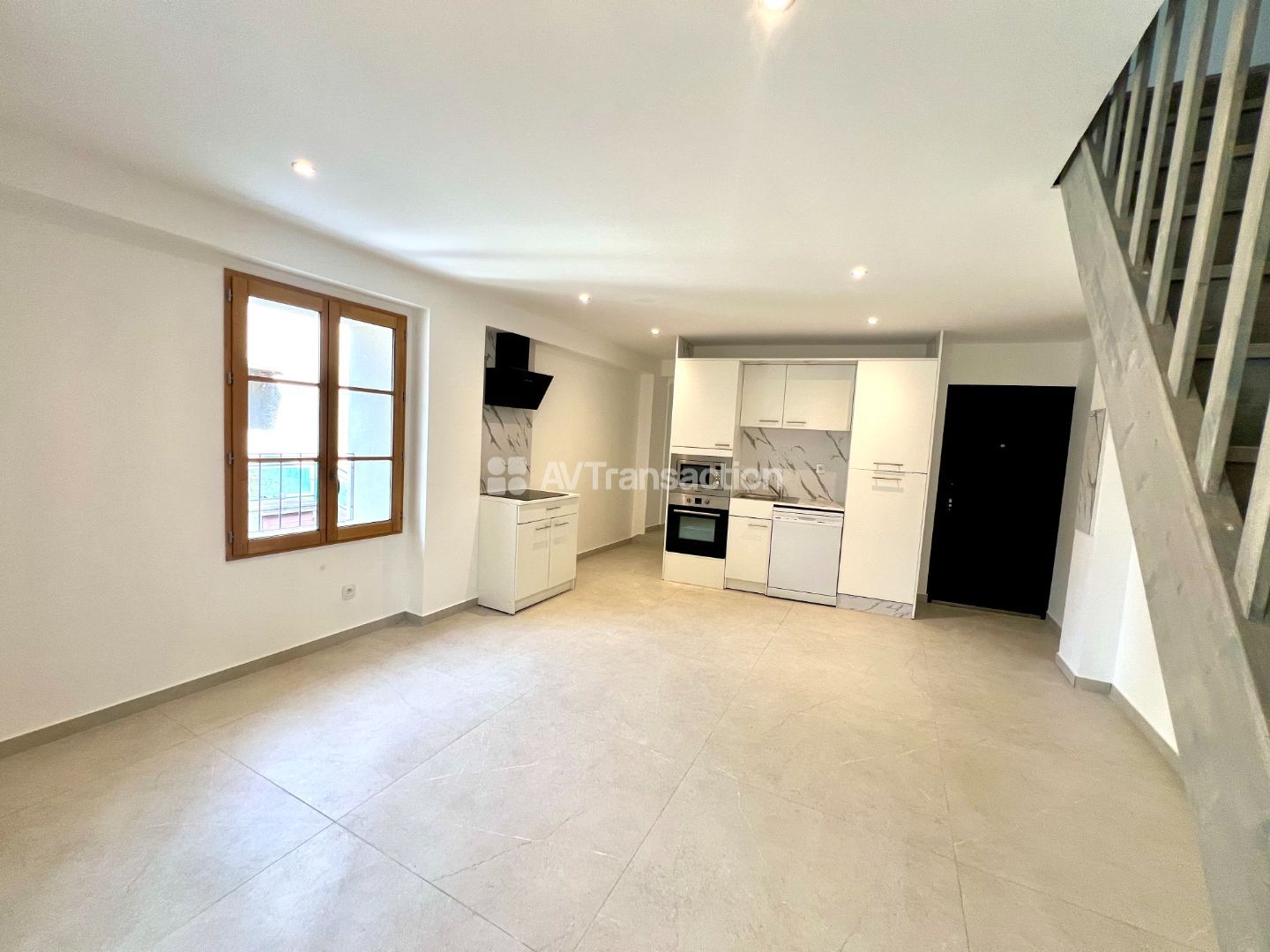 Appartement rénové à vendre  - 4 pièce(s) - 70.46m2 - Belley (01300)