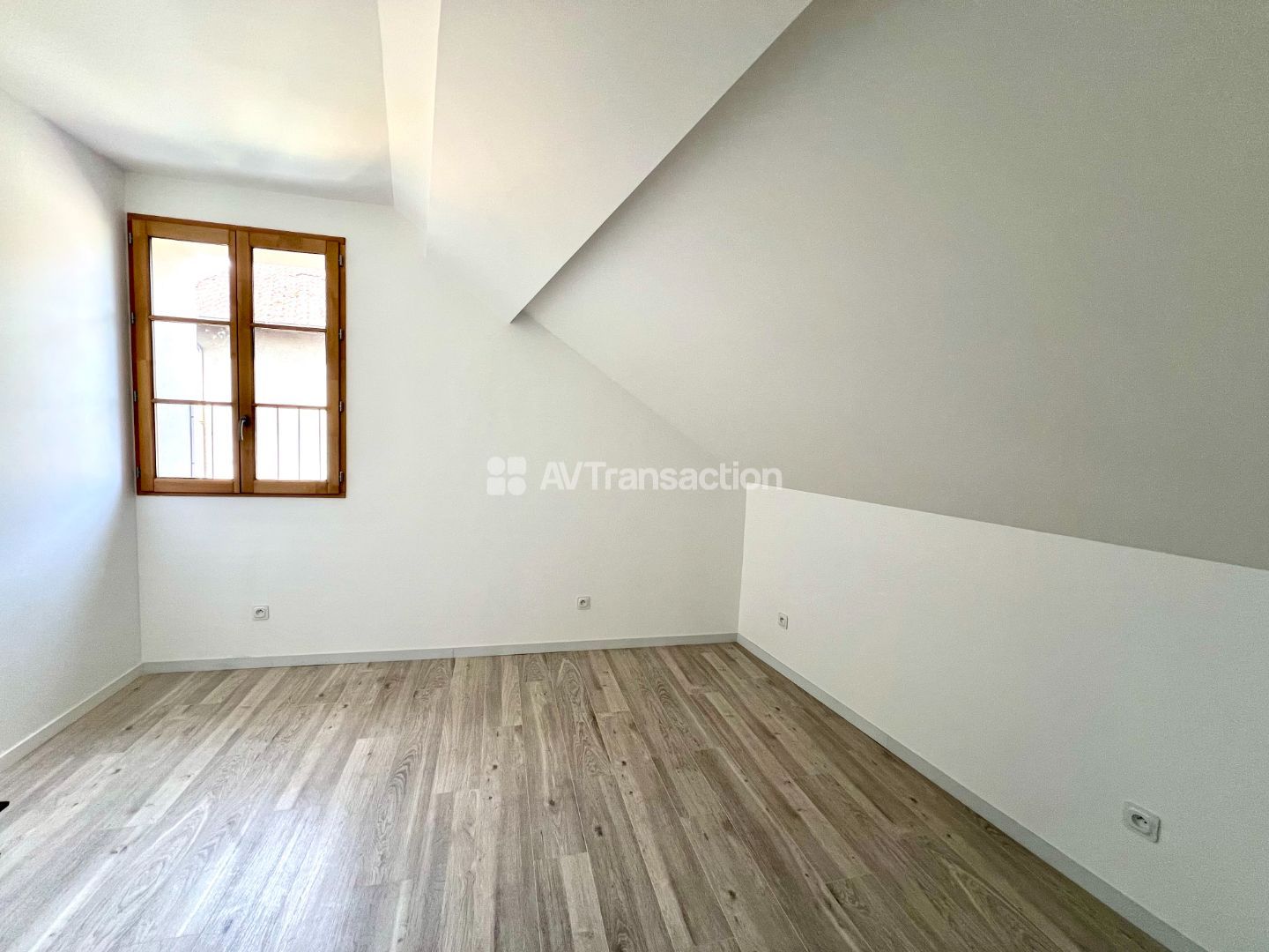 Immeuble de rapport à vendre  - 12 pièce(s) - 235m2 - Belley (01300)