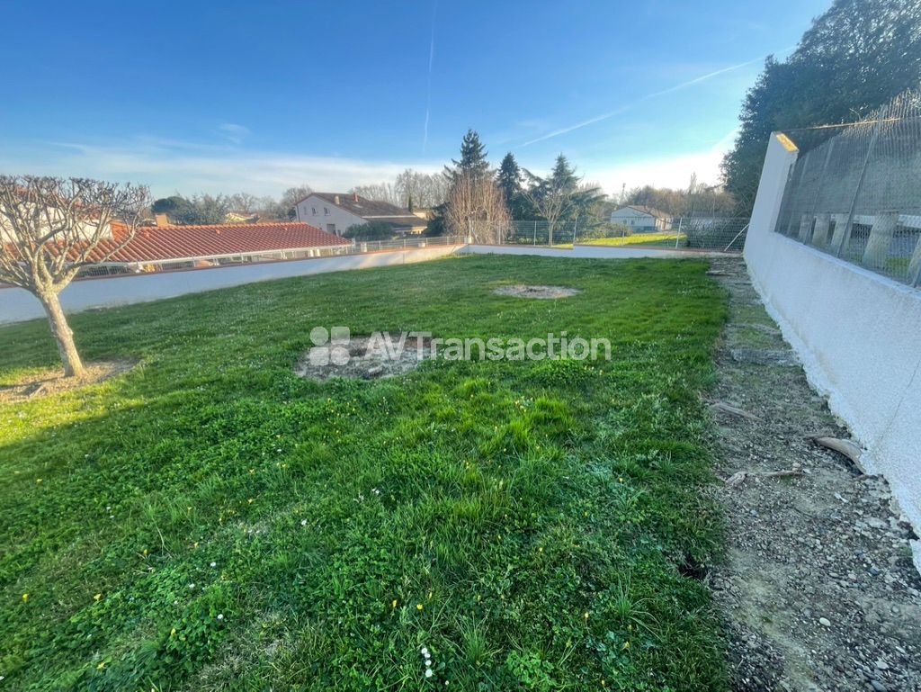 SEYSSES terrain plein centre