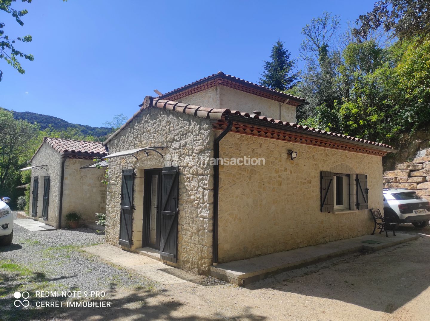 Maison et deux gîtes sur 6000m²