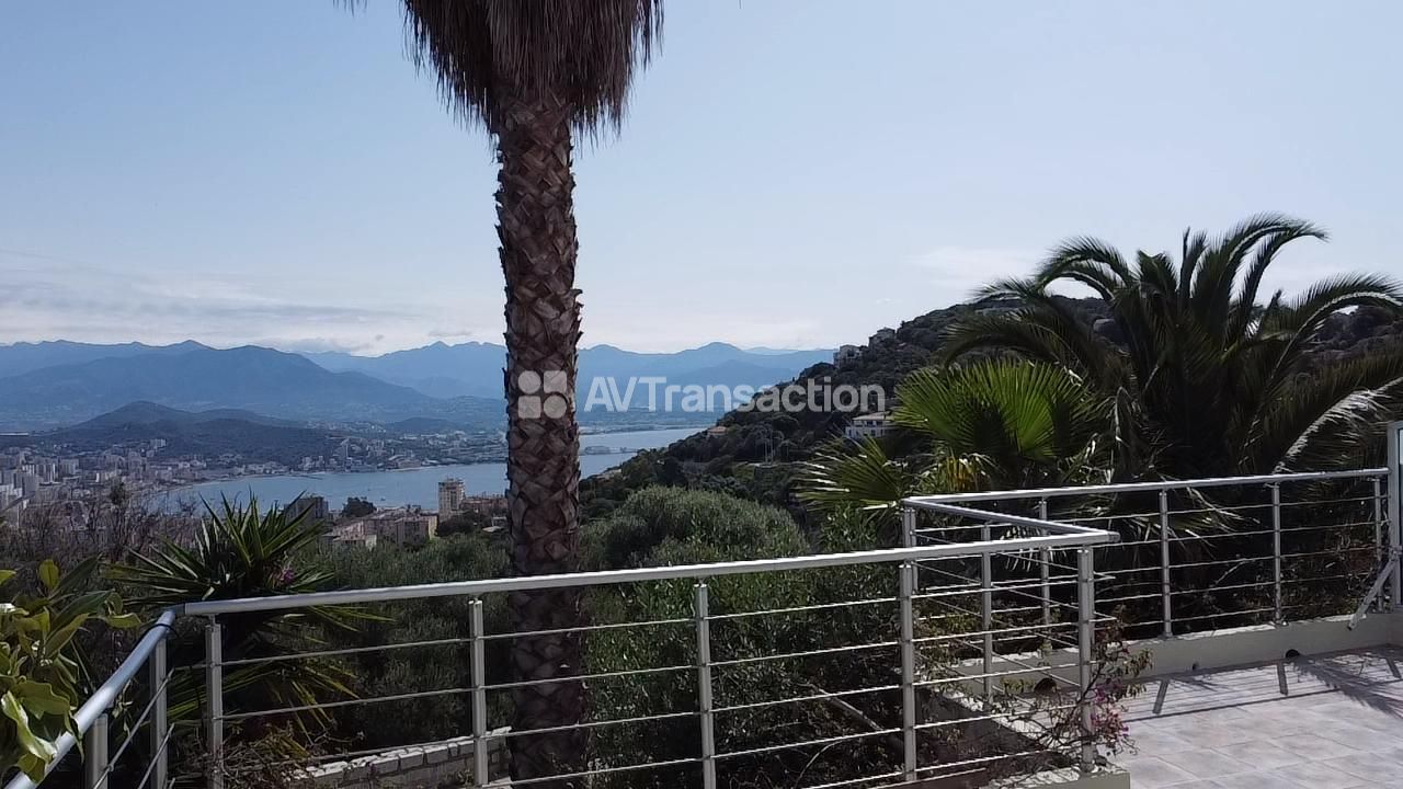Maison à vendre  - 5 pièce(s) - 120m2 - Ajaccio (20000)