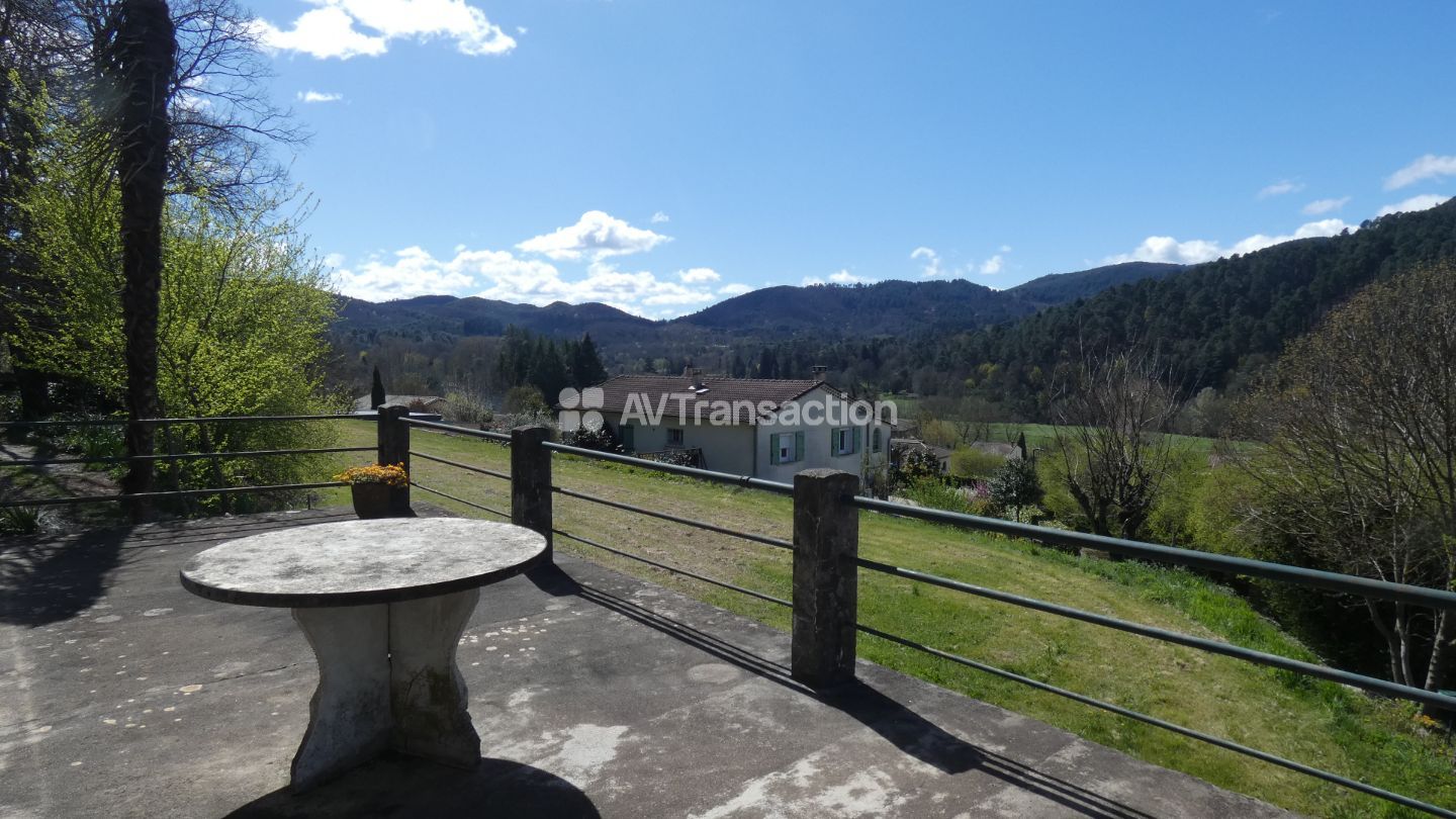 Propriété de charme sur environ 9 500 m²