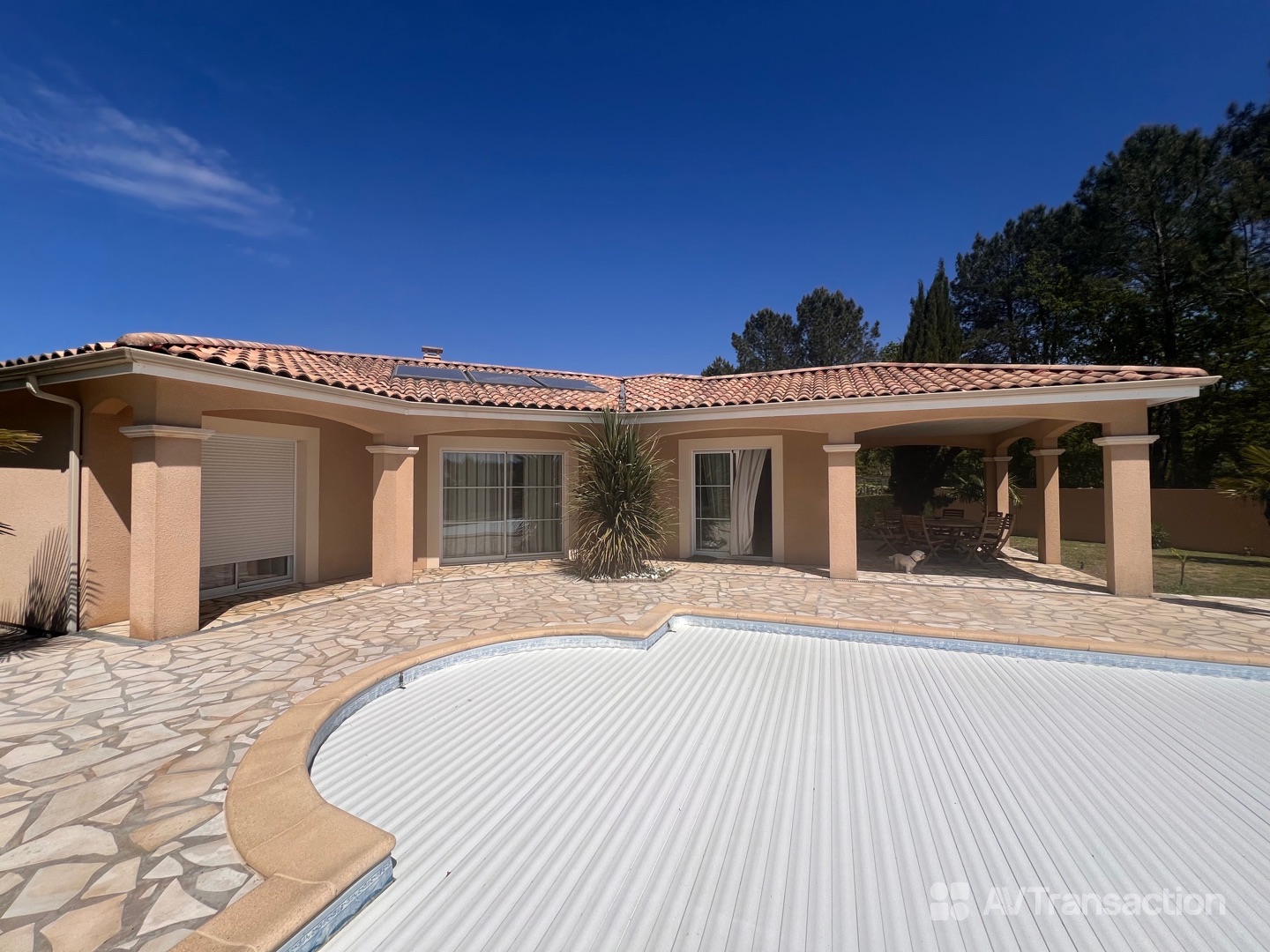 Maison contemporaine de 115m2 à CARCANS sur 1316m2 de terrain