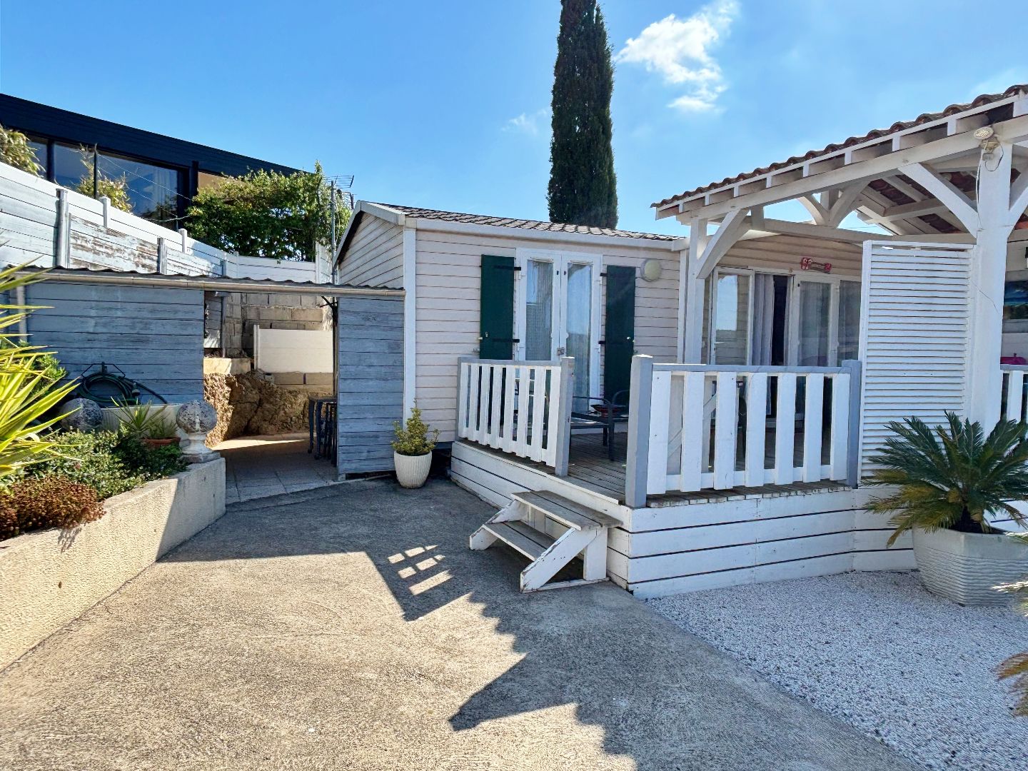 Mobil-home dans domaine ouvert à l'année
