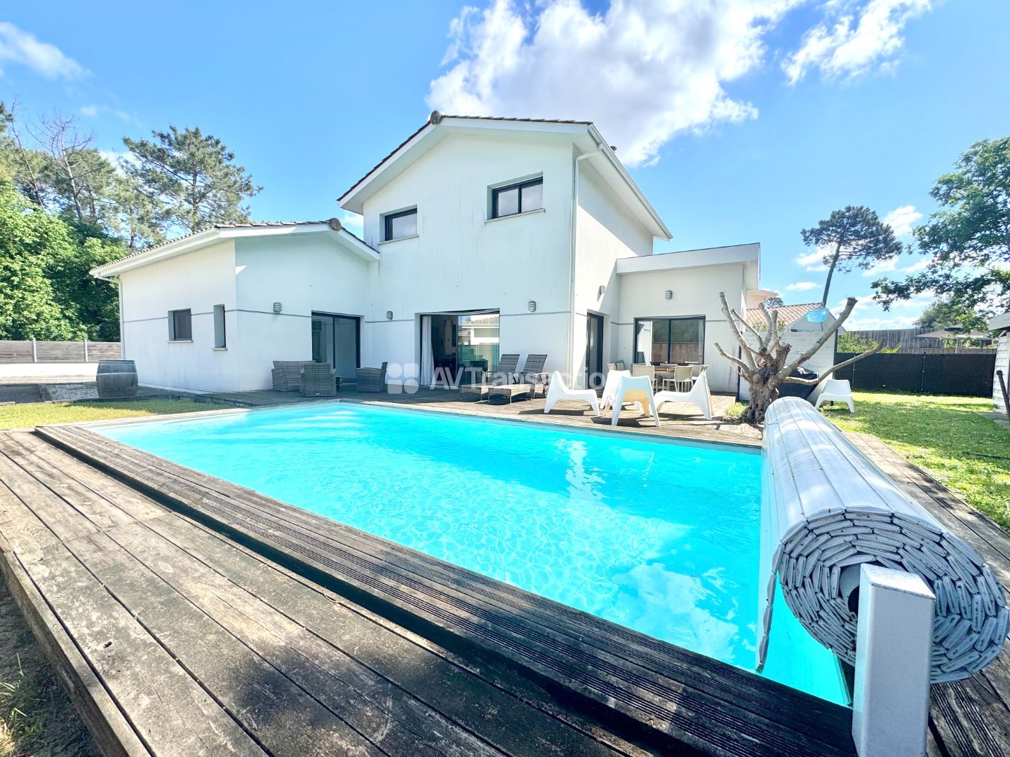 MAISON CONTEMPORAINE FAMILIALE 157m2 + GARAGE + PISCINE