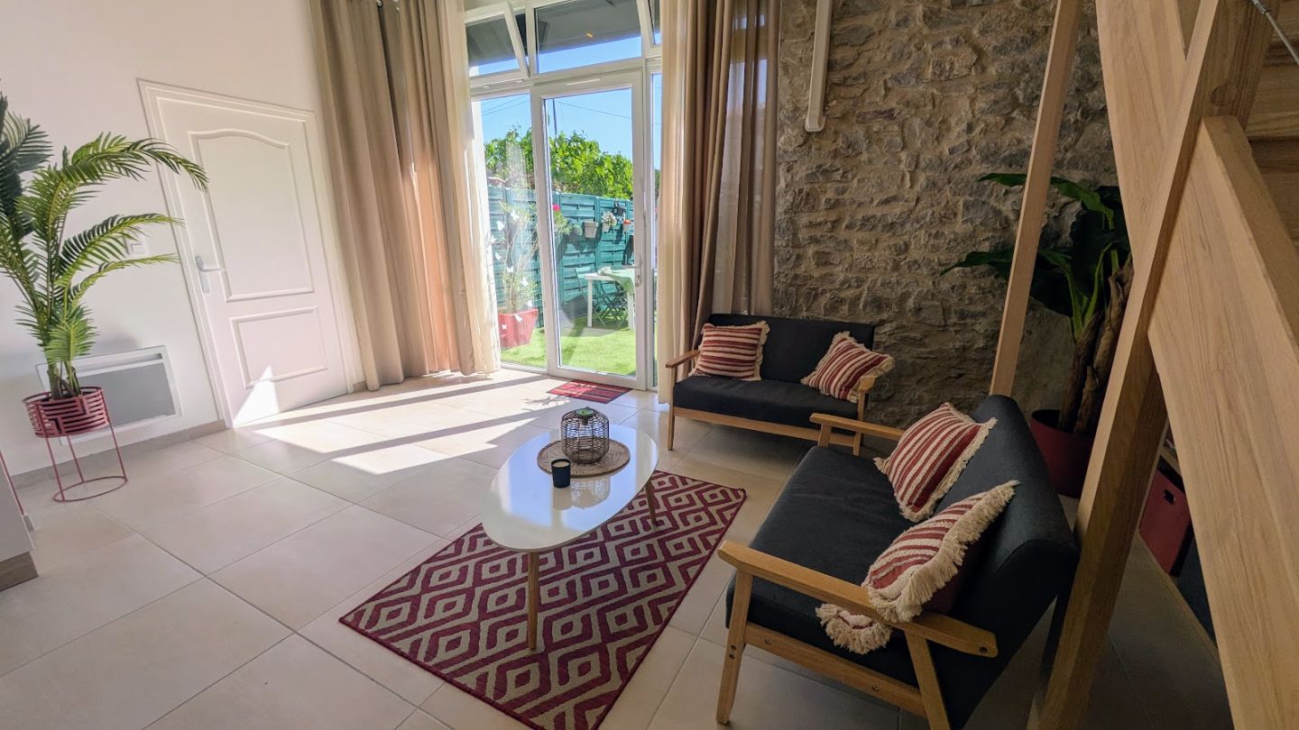 2 Maisons modernisées (174 m²) à Olonzac (34210 - Hérault)