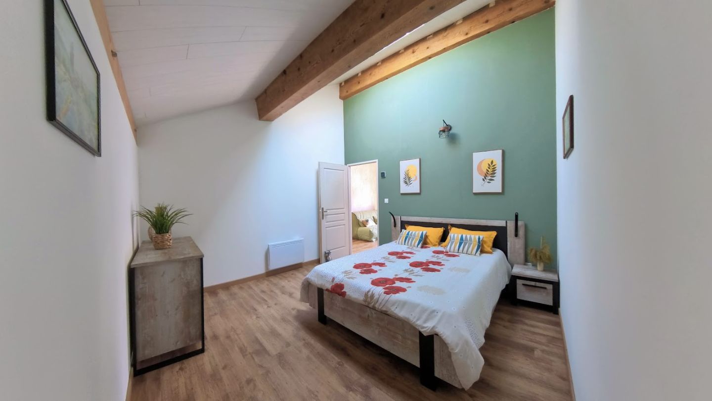 2 Maisons modernisées (174 m²) à Olonzac (34210 - Hérault)