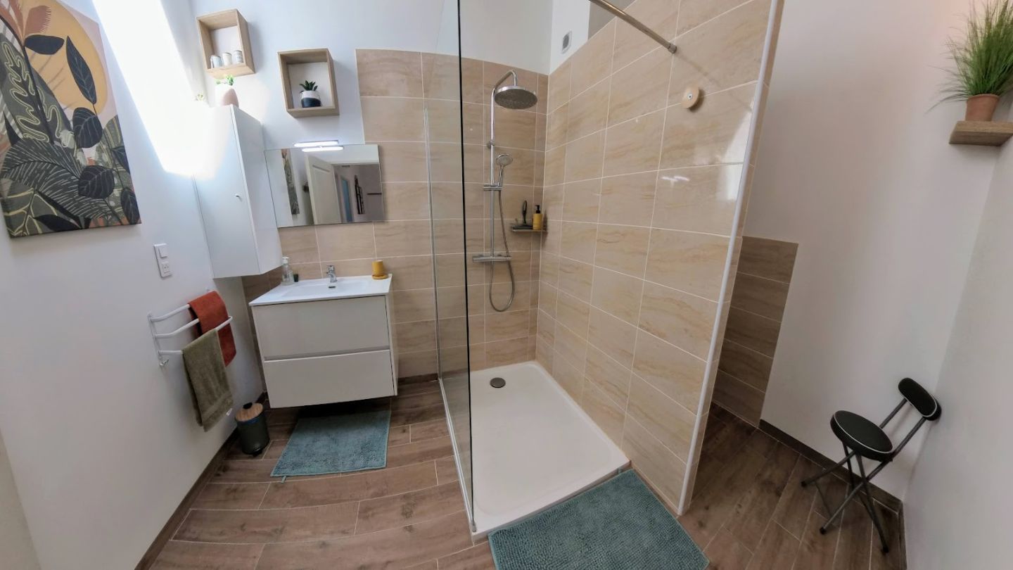 2 Maisons modernisées (174 m²) à Olonzac (34210 - Hérault)