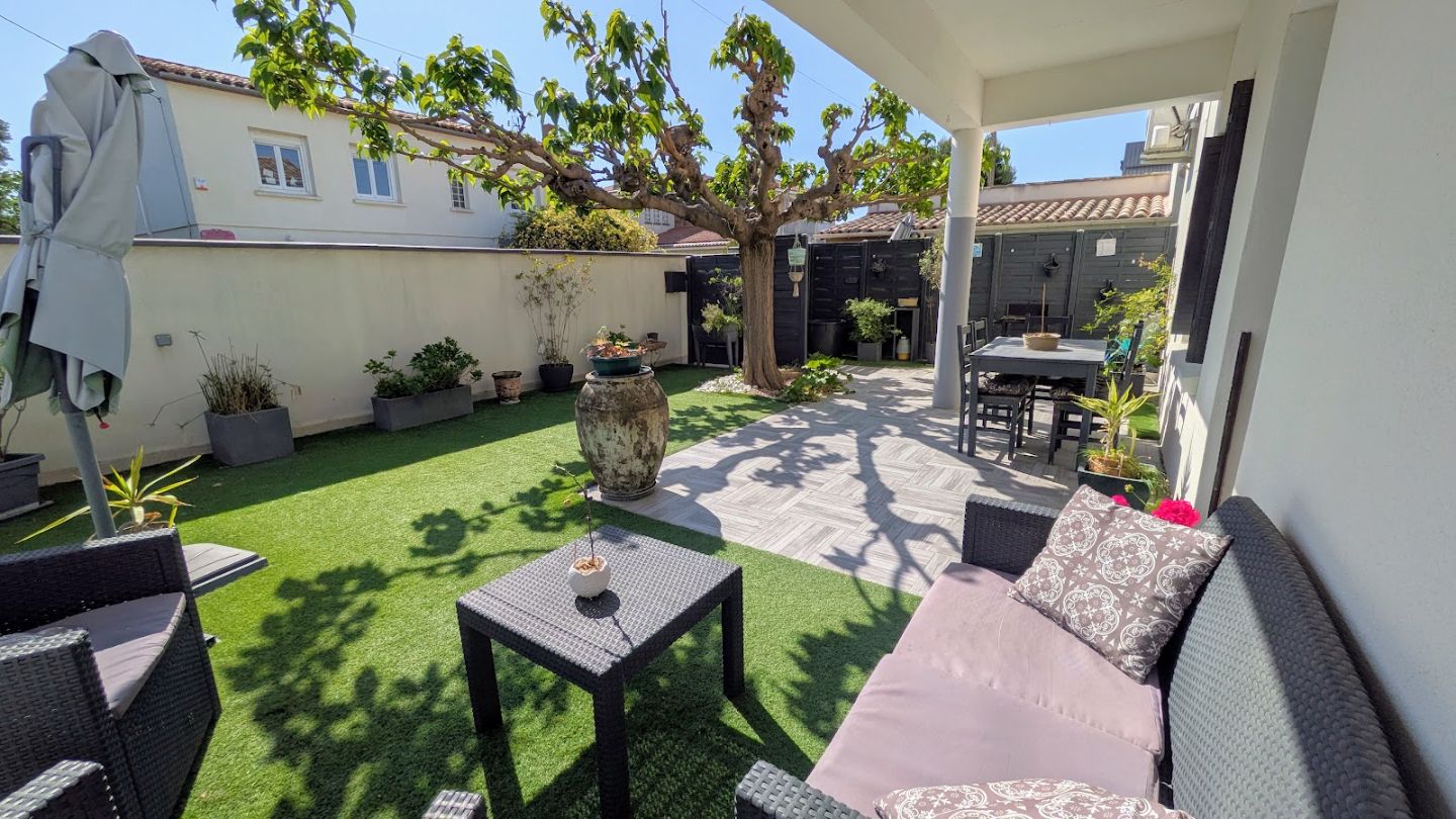 2 Maisons modernisées (174 m²) à Olonzac (34210 - Hérault)
