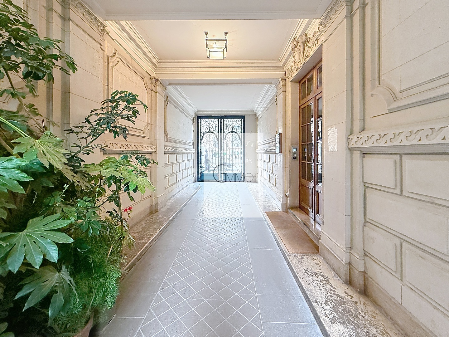 Local commercial à vendre  - 1 pièce(s) - 19.36m2 - Paris (75018)