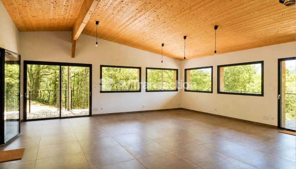 Maison bois contemporaine de qualité sur 3 117 m² de terrain